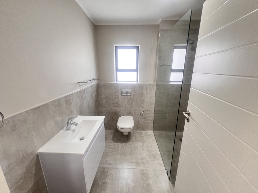 To Let 2 Bedroom Property for Rent in Cape Farms Western Cape